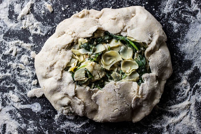 Spinach and Artichoke Galette #glutenfree | saltedplains.com