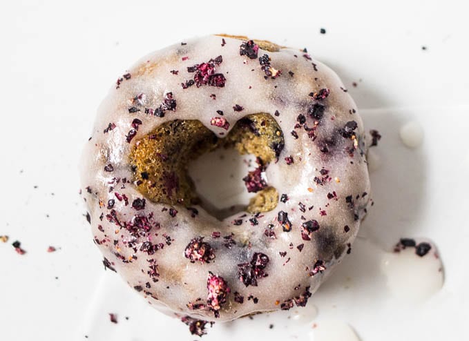 Blueberry Cinnamon Cake Donuts #glutenfree | saltedplains.com