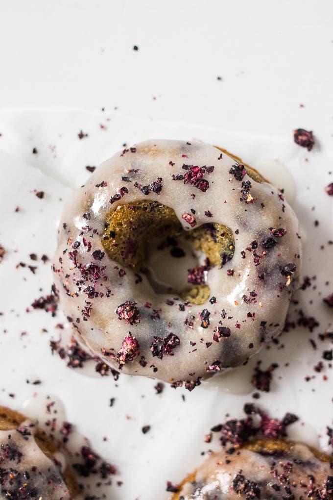 Blueberry Cinnamon Cake Donuts #glutenfree | saltedplains.com