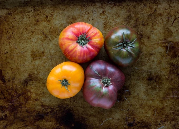 Heirloom Tomato and Ricotta Tart with a Cornmeal Almond Crust #glutenfree | saltedplains.com