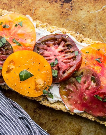 Heirloom Tomato Tart with Ricotta and Cornmeal Crust (gluten-free) | saltedplains.com