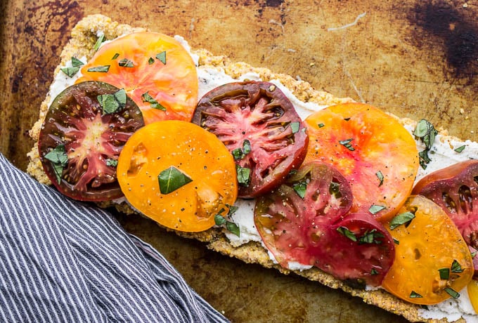 Heirloom Tomato and Ricotta Tart with a Cornmeal Almond Crust #glutenfree | saltedplains.com