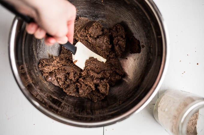 Chocolate-Dipped Hazelnut Teff Cookies (gluten-free, vegan) | saltedplains.com