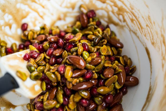 Pomegranate Pistachio Tarts (gluten-free, vegan) | saltedplains.com