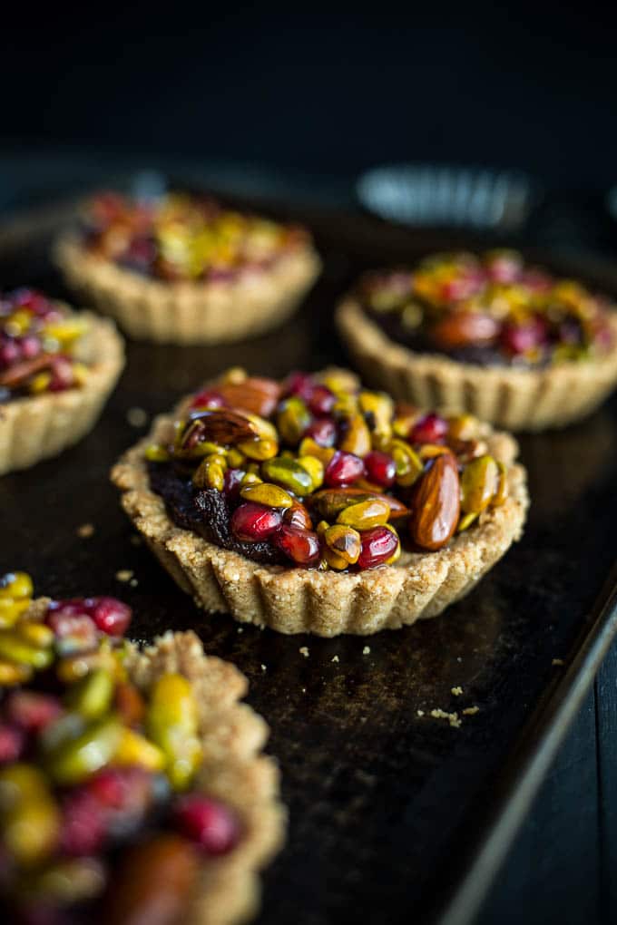 Pomegranate Pistachio Tarts (gluten-free, vegan) | saltedplains.com