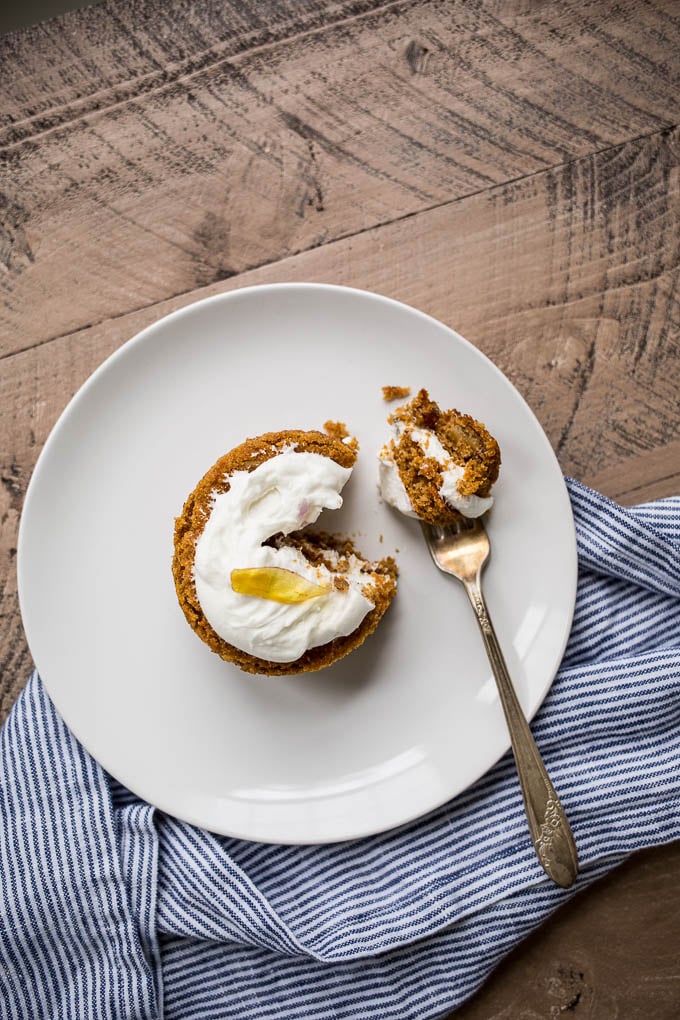 Mini Gluten-Free Carrot Cakes (dairy-free, refined sugar-free) | saltedplains.com