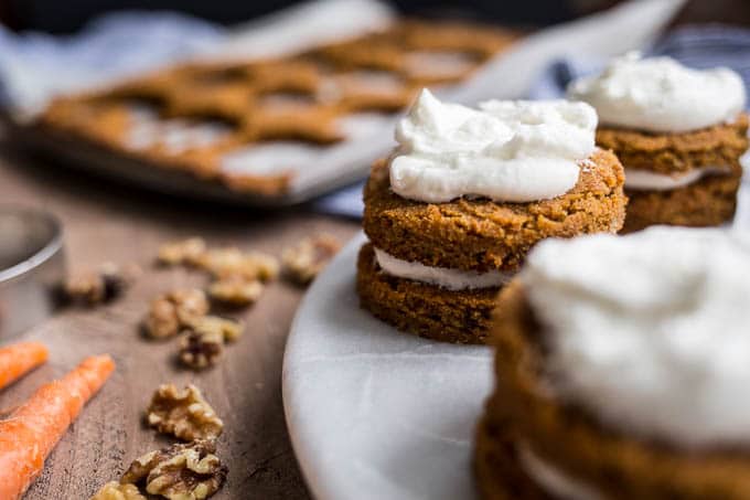 Mini Gluten-Free Carrot Cakes (dairy-free, refined sugar-free) | saltedplains.com