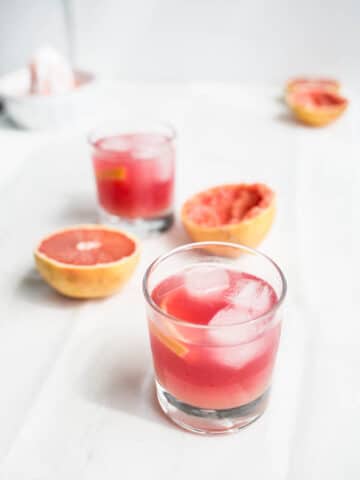 Hibiscus Grapefruit Cocktail | saltedplains.com