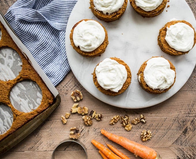 Mini Gluten-Free Carrot Cakes (dairy-free, refined sugar-free) | saltedplains.com