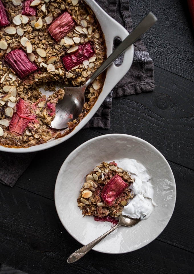 Rhubarb Baked Oatmeal (gluten-free, vegan) | saltedplains.com