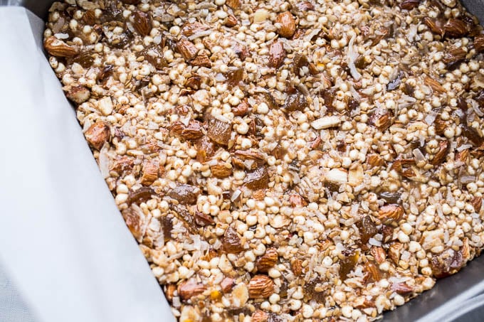 No Bake Apricot Almond Granola Bars (Gluten-Free) | saltedplains.com