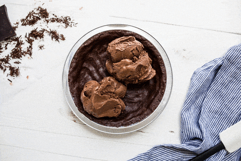 Chocolate Ice Cream Pie (Gluten-free, Vegan, Refined Sugar-free) | saltedplains.com