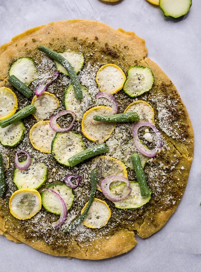 Socca Pizza with Summer Squash, Green Beans, and Pesto (gluten-free) | saltedplains.com
