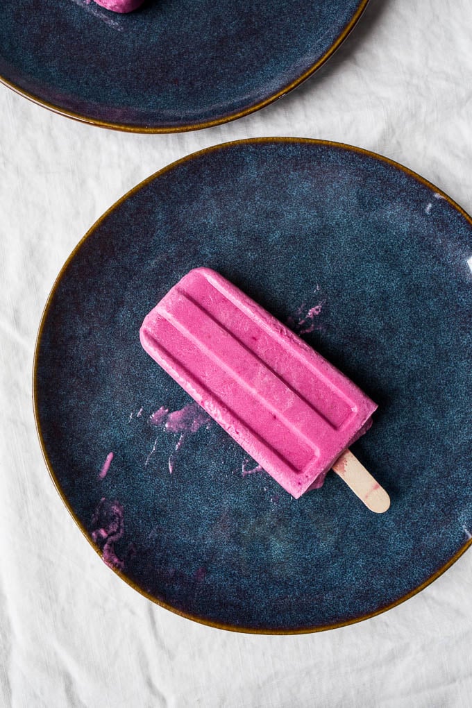 Strawberry-Beet Popsicles (gluten-free, vegan, refined sugar-free | saltedplains.com