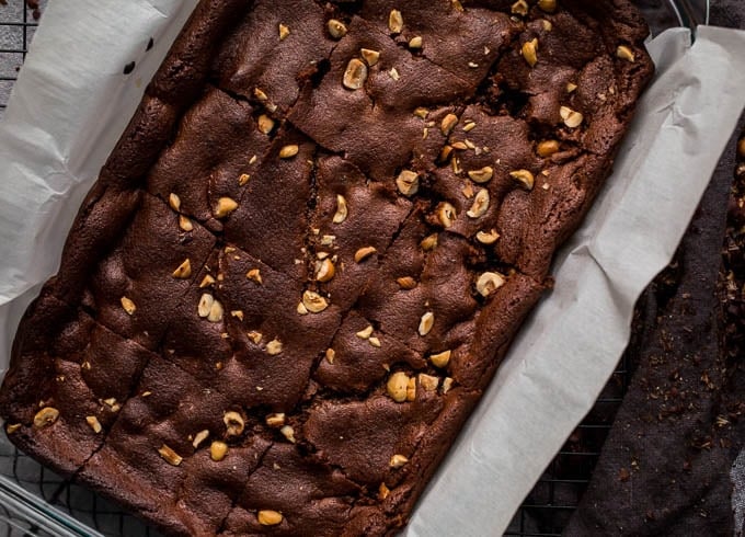 Flourless Chocolate Hazelnut Bars Recipe (dairy-free, refined sugar-free) | saltedplains.com