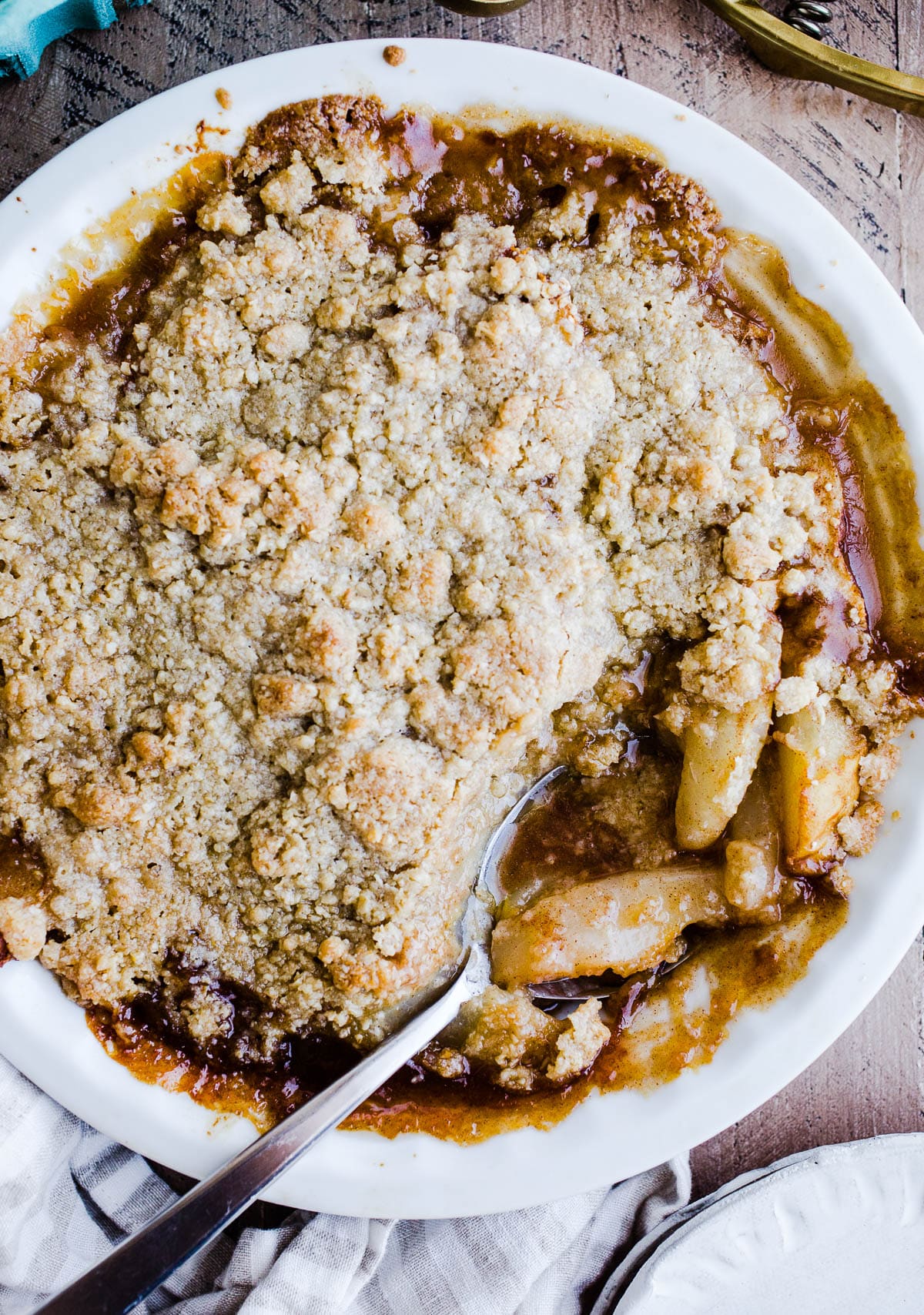 Pear crumble in a pie plate. 