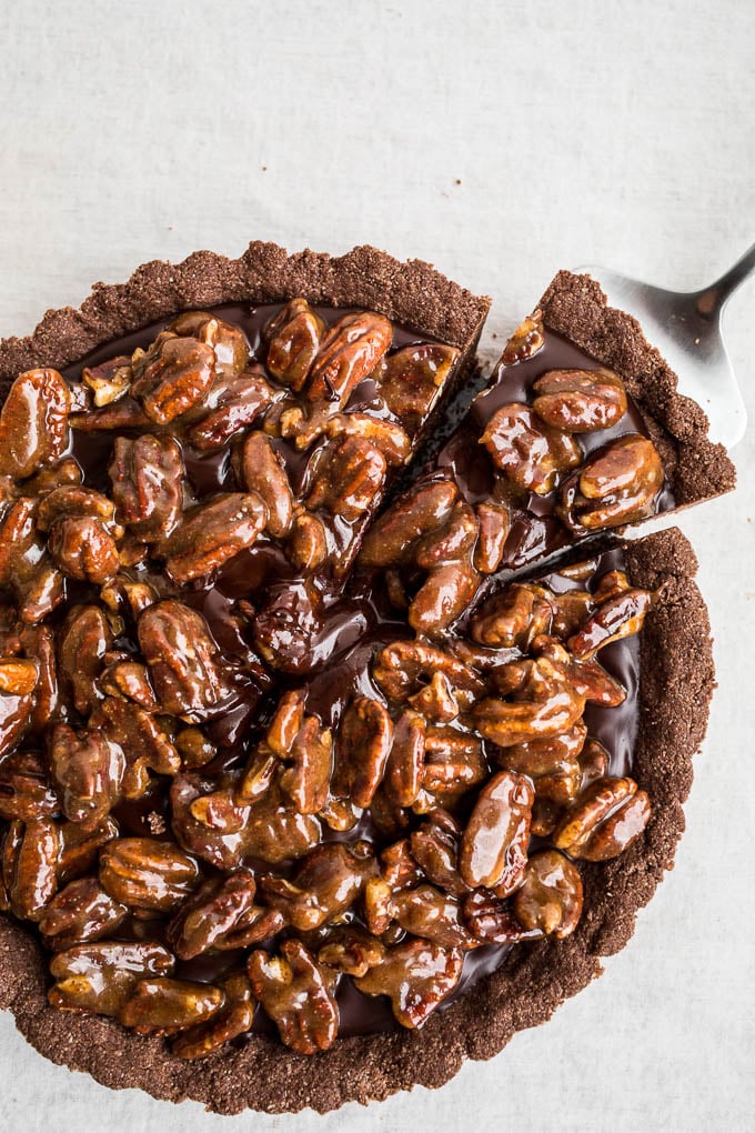 pecan tart with chocolate filling