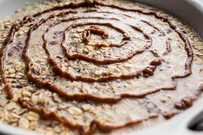 Cinnamon Roll Baked Oatmeal (gluten-free, vegan) | saltedplains.com