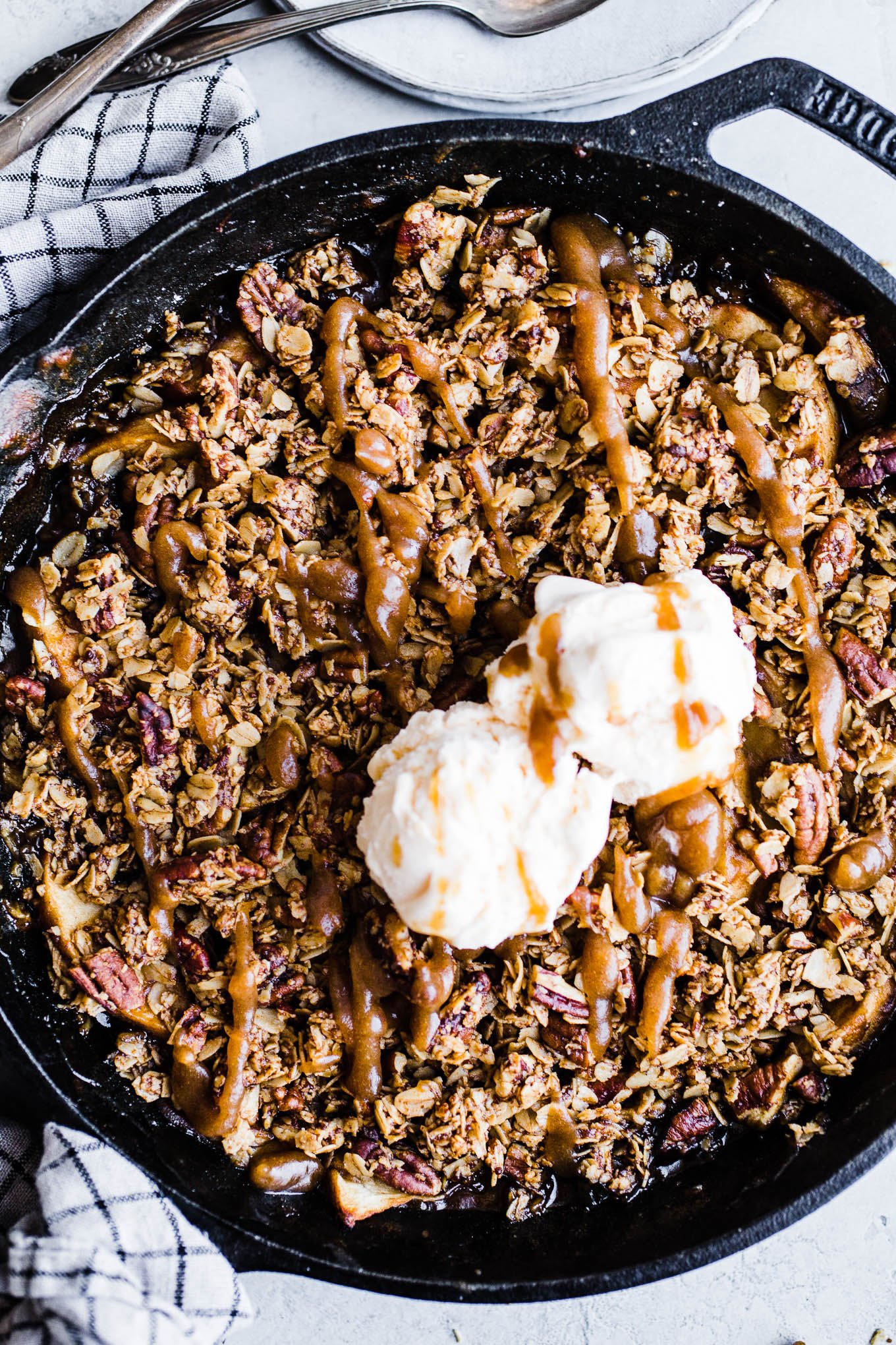 Caramel Apple Skillet Crisp