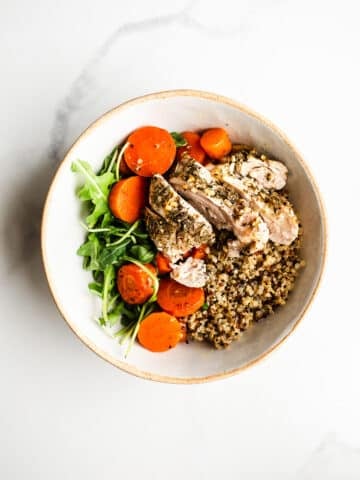 Chicken and quinoa in a bowl.